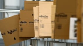 Les salariés d'Amazon demandent notamment un salaire mensuel minimum de 1.700 euros brut.