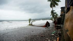 La plage de Saint-Pierre pendant un ouragan, le 19 septembre 2017 à la Martinique