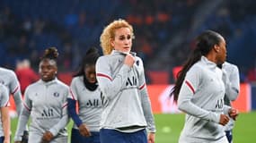 Kheira Hamraoui avant un match européen du PSG, mars 2022