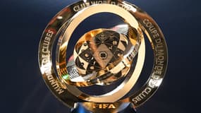 Le trophée de la nouvelle Coupe du monde des clubs de la Fifa
