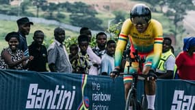 Le coureur de la Grenade, Red Walters, lors du contre-la-montre des championnats du monde de cyclisme, le 21 septembre 2025