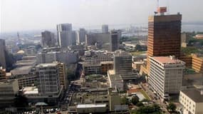 Le quartier des affaires d'Abidjan, le Plateau. Le gouvernement formé par Alassane Ouattara a appelé à un mouvement de protestation "à l'égyptienne" à compter de ce samedi à 10h00 GMT à Abidjan, la capitale économique ivoirienne, afin d'obtenir le départ