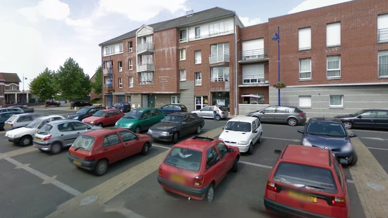 La petite fille a été retrouvée le jour-même de sa naissance sur cette place, dans un conteneur à verre.