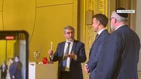 Devant Emmanuel Macron, le grand rabbin de France Haïm Korsia a allumé une bougie à l'occasion de la fête juive de Hanouka ce jeudi 7 décembre 2023