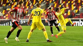 Saïd Benrahma (au centre) lors d'un match Brentford-Fulham, le 1er octobre 2020