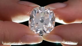 Un solitaire en diamant de 26 carats mis aux enchères chez Sotheby's, le 22 mai 2017 à Londres