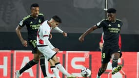 Eder Militao et Aurélien Tchouaméni face au Rayo Vallecano