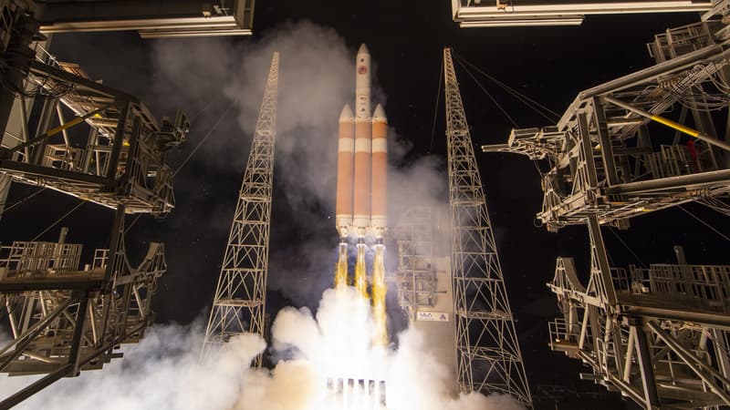Le lanceur Delta IV Heavy, avec à son bord la sonde Parker, lors de leur lancement le 12 août 2018 à Cap Canaveral en Floride.
