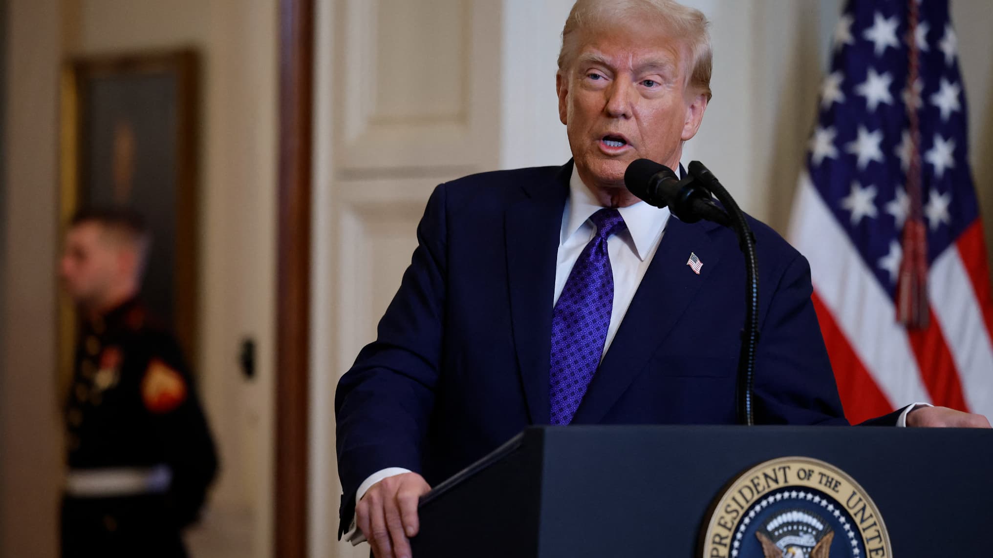 Collision aérienne à Washington: Donald Trump estime que le drame