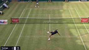 Benoit Paire et Jo-Wilfried Tsonga jouent au foot en plein match