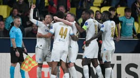 Les Marseillais célèbrent le but de Jonathan Clauss sur la pelouse de Villarreal