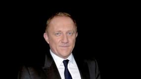 La famille Pinault fut la première grande fortune française à s'engager publiquement sur un don important (100 millions d'euros) en faveur de la reconstruction de Notre-Dame de Paris.