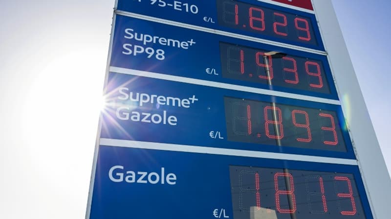 "Incroyable, regardez": une station-service de l'Essonne prise d'assaut après avoir affiché par erreur le litre d'essence à 0,01 euro