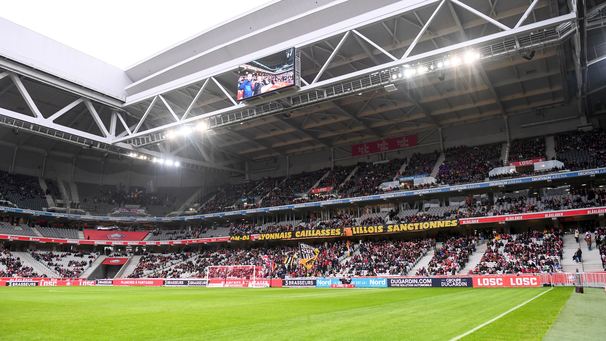 La banderole des supporters de Lille avant le match contre Toulouse le 12 novembre 2023 La banderole des supporters de Lille avant le match contre Toulouse le 12 novembre 2023