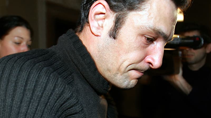 Christophe Morat quitte, le 04 janvier 2005, la cour d'appel de Colmar après sa première condamnation.
