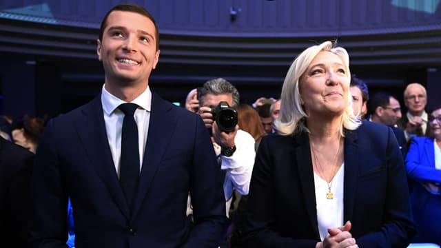 Marine Le Pen et Jordan Bardella au congrès RN à la Maison de la Mutualité, à Paris, le 5 novembre 2022