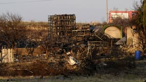 Le centre de stockage de gaz dans une zone isolée de Jonquières, dans le Vaucluse, après l'incendie