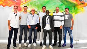 Jean Guy WALLEMME de Lens, Yoann LACHOR de Lens, Joachim MARX entraîneur principal de Lens, Guillaume WARMUZ de Lens, Roger BOLI de Lens, Ahmed OUDJANI et Eric SIKORA de Lens lors du match amical entre le RC LENS Legendes et l'UNICEF au Stade Bollaert-Delelis le 6 juin 2023 à Lens, en France.