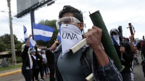 Un étudiant manifestant contre le gouvernement dans les rues de Managua, le 30 mai dernier au Nicaragua. 
