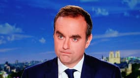 Le Premier ministre démissionnaire Sébastien Lecornu sur le plateau de France 2 le 8 octobre 2025