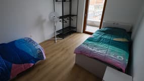 Un chambre dans le village olympique des JO de Paris, à Saint-Denis le 27 février 2024