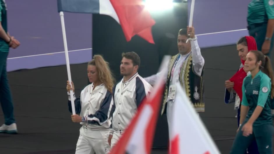 Pauline Ferrand-Prévot et Antoine Dupont porte-drapeaux de la délégation française, cérémonie d'ouverture des JO de Paris 2024, 11 août 2024 Pauline Ferrand-Prévot et Antoine Dupont porte-drapeaux de la délégation française, cérémonie d'ouverture des JO de Paris 2024, 11 août 2024