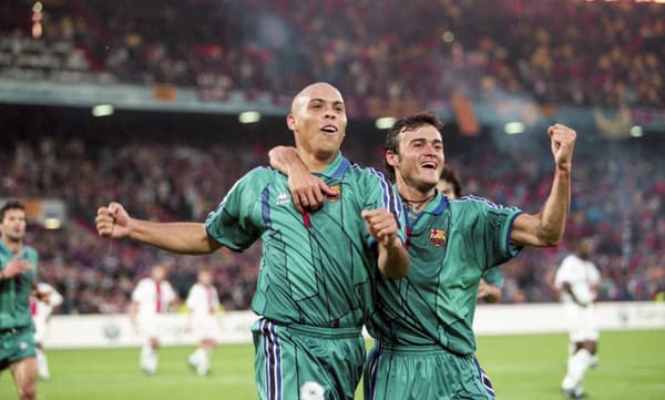 Le Brésilien Ronaldo et Luis Enrique célèbre un but contre le PSG, le 14 mai 1997 Le Brésilien Ronaldo et Luis Enrique célèbre un but contre le PSG, le 14 mai 1997