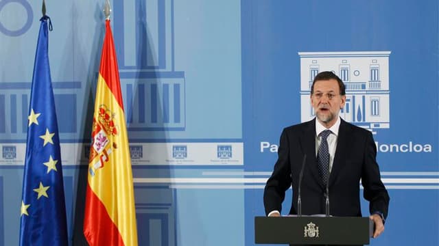 Mariano Rajoy a prêté serment mercredi devant le roi Juan Carlos et dévoilé dans la soirée la composition de son gouvernement, nommant notamment Luis de Guindos au poste crucial de ministre de l'Economie, chargé de redresser une économie espagnole mal en