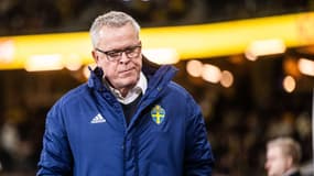 Janne Andersson sur le banc de la Suède contre l'Azerbaïdjan, le 27 mars 2023.