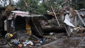 Le typhon Koppu a commencé à s'abattre sur les Philippines dimanche 18 octobre, provoquant de nombreux dégâts sur la principale île de l'archipel. 