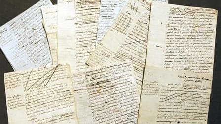 Les manuscrits de Maximilien Robespierre estimés initialement entre 200.000 et 300.000 euros. L'Etat français a exercé son droit de préemption mercredi lors de la vente aux enchères chez Sotheby's à Paris de ces manuscrits inédits, comme le réclamaient de