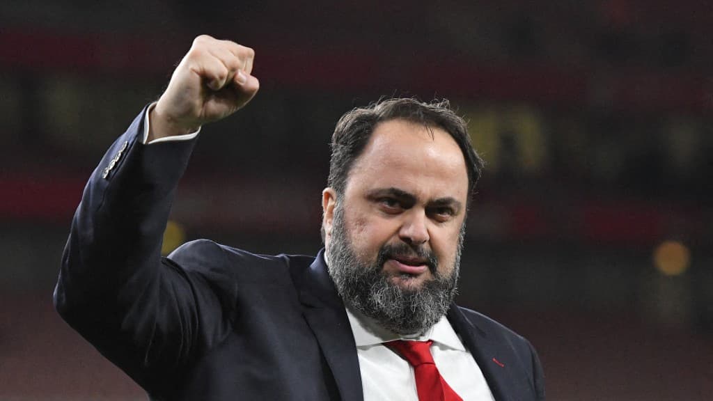 "200.000 dolar ödemek tüm bu sıkıntılara katlanmaktan daha iyidir": Güçlü Yunan armatör Evangelos Marinakis, Hürmüz Boğazı'nda mahsur kalmaktansa geçiş ücreti ödemeyi tercih ediyor