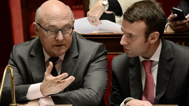 Michel Sapin et Emmanuel Macron ont fait un pas vers le gouvernement grec, tout en posant leurs conditions.