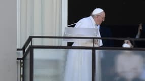 Le pape au balcon de l'hôpital Gemelli à Rome le 11 juillet 2021