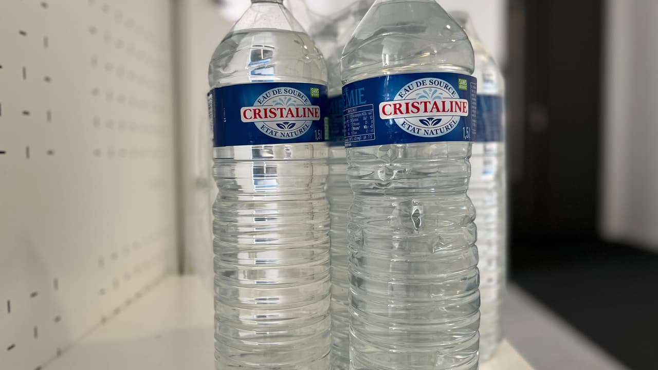 L'ARS de Mayotte alerte sur un lot d'eau en bouteille Cristaline