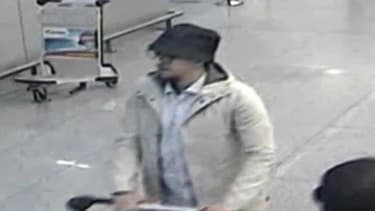 Un homme britannique a plaidé coupable le 8 novembre dernier, pour avoir aidé financièrement Mohamed Abrini, l'"homme au chapeau" des attentats de Bruxelles et suspecté d'être logisticien dans les attentats de Paris.