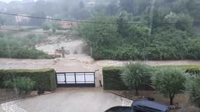 Impressionnante inondation dans le Gard - Témoins BFMTV