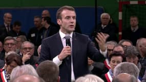 Pour Emmanuel Macron, le référendum d’initiative citoyenne "tue la démocratie parlementaire"