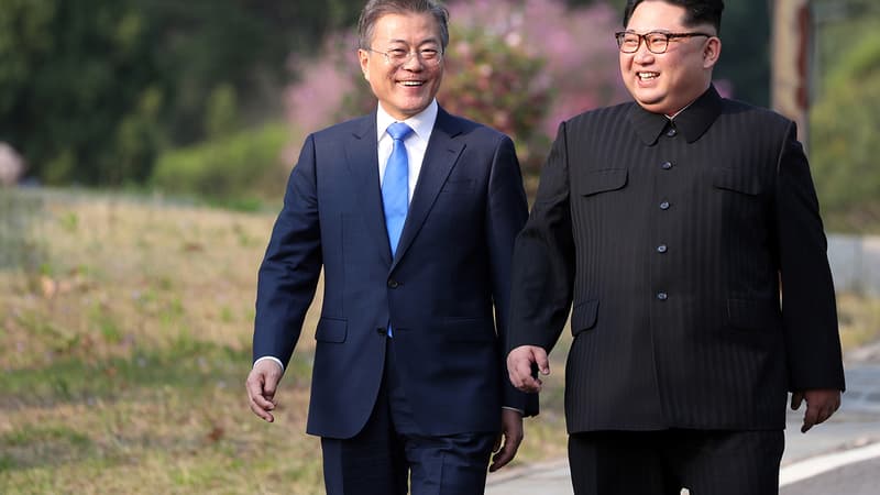 Les deux dirigeants sud-coréen et nord-coréen se sont rentrés vendredi 27 avril.