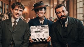 Oscar Lesage, Bérénice Béjo et Thibault Evrard dans la série "Alice".