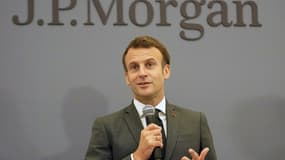 Le président Emmanuel Macron lors de sa visite dans les nouveaux locaux parisiens de JP Morgan, le 29 juin 2021