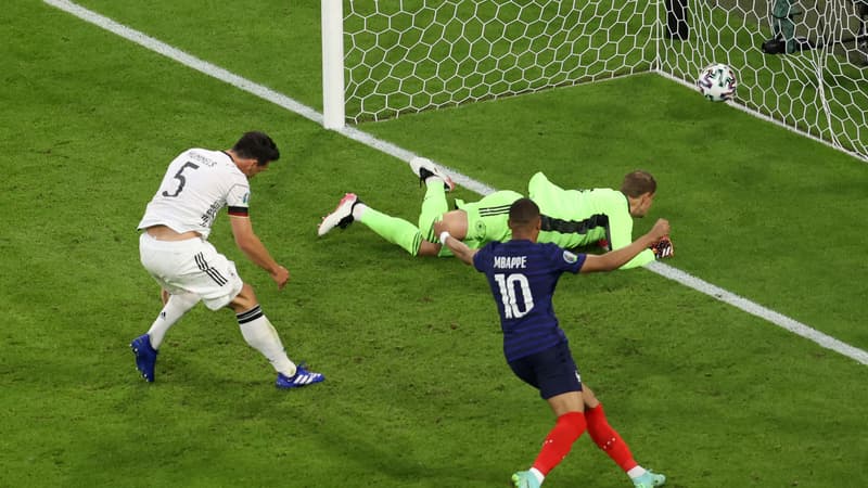 France-Allemagne: le csc de Hummels qui donne l'avantage aux Bleus