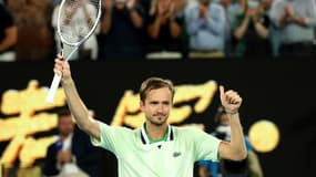 Daniil Medvedev après sa victoire en demi-finale de l'Open d'Australie face à Stefanos Tsitsipas, le 28 janvier 2022 à Melbourne.