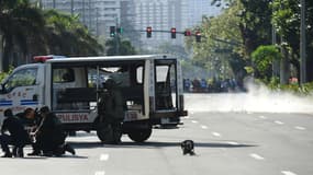Une bombe neutralisée par la police devant l'ambassade américaine à Manille, aux Etats-Unis. 