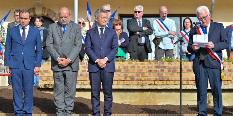 Sébastien Lecornu, Éric Dupond-Moretti, Gérald Darmanin et Patrick Maugars, maire d'Incarville, le 16 mai 2024