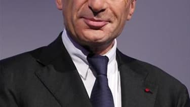 Les analystes estiment que la plupart des dirigeants d'entreprises dont l'Etat français est actionnaire pourraient imiter le président d'EDF Henri Proglio et accepter d'importantes baisses de salaires afin de conserver leur poste. Henri Proglio a fait sav