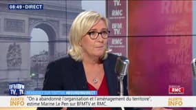 Pour Marine Le Pen, le gouvernement a volontairement "laissé venir" les casseurs sur les Champs-Élysées pour décrédibiliser les gilets jaunes