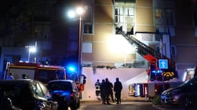 Une trentaine de pompiers sont intervenus sur les lieux de l'incendie.