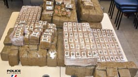 220kg de résine de cannabis ont été saisis par les policiers.