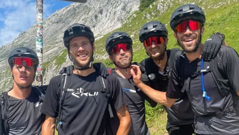 Thibaut Pinot et ses amis dans les Alpes, le 15 juillet 2024